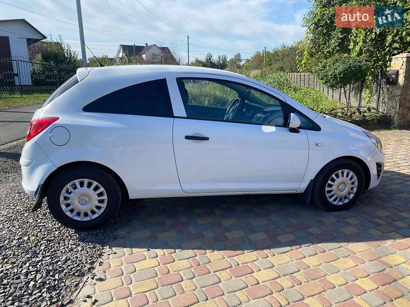 Хэтчбек Opel Corsa 2014 в Камне-Каширском