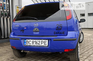 Хэтчбек Opel Corsa 2006 в Дрогобыче