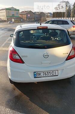 Хэтчбек Opel Corsa 2011 в Дубно