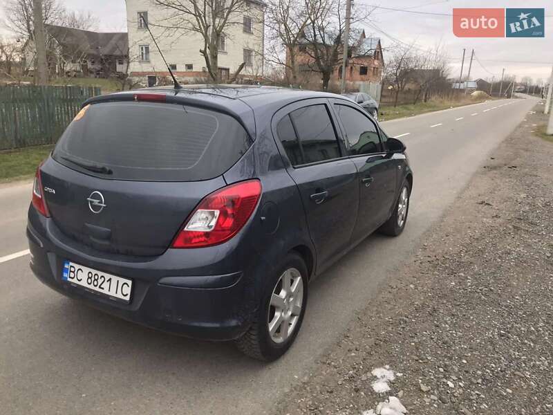 Хэтчбек Opel Corsa 2008 в Львове