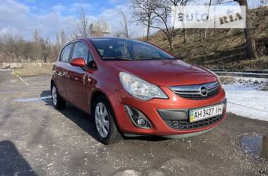 Хэтчбек Opel Corsa 2013 в Киеве