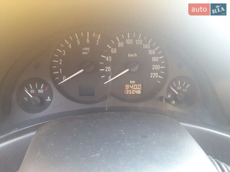 Хетчбек Opel Corsa 2002 в Шептицькому