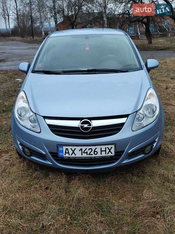 Хэтчбек Opel Corsa 2009 в Валках