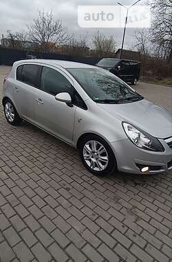 Хетчбек Opel Corsa 2010 в Івано-Франківську