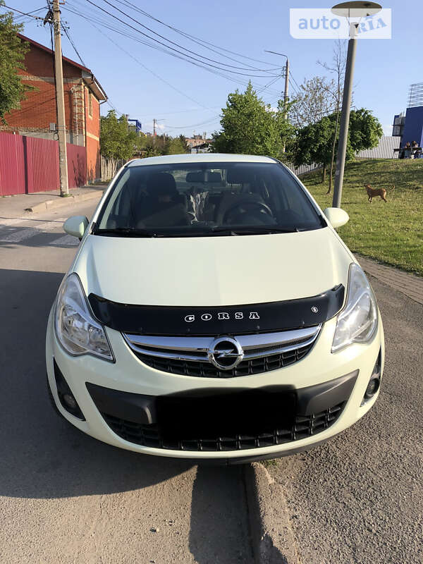 Хетчбек Opel Corsa 2013 в Вінниці