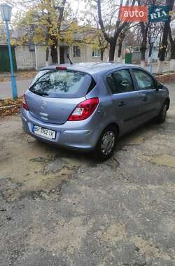 Хэтчбек Opel Corsa 2007 в 
