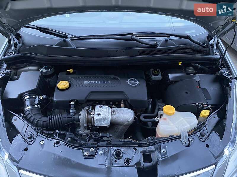 Хэтчбек Opel Corsa 2012 в Стрые