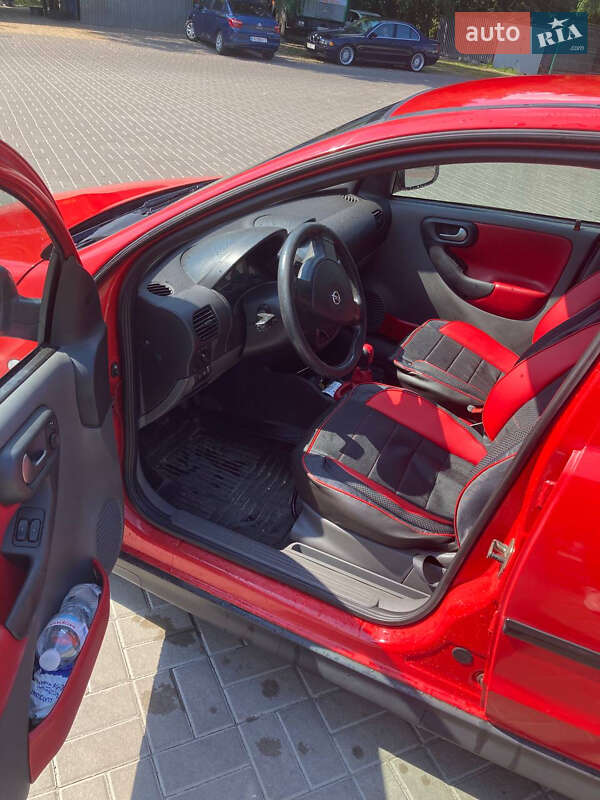 Хетчбек Opel Corsa 2001 в Києві