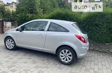 Хетчбек Opel Corsa 2009 в Дніпрі