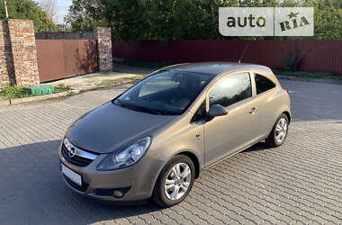 Хэтчбек Opel Corsa 2010 в Сокале