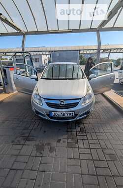 Хэтчбек Opel Corsa 2007 в Киеве