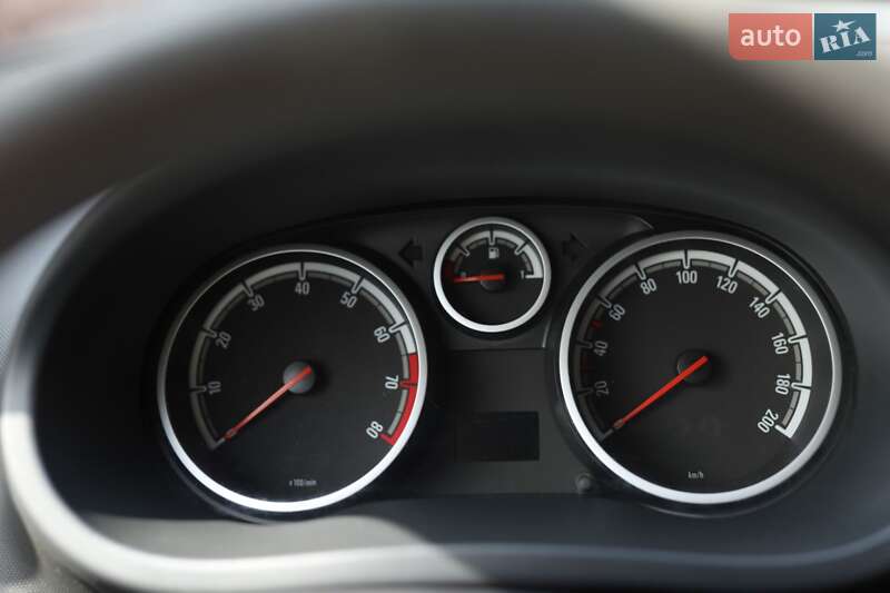 Хэтчбек Opel Corsa 2009 в Черновцах фото 4 Хэтчбек Opel Corsa 2009 в Черновцах