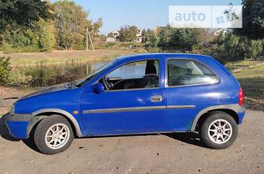 Хетчбек Opel Corsa 2000 в Дніпрі