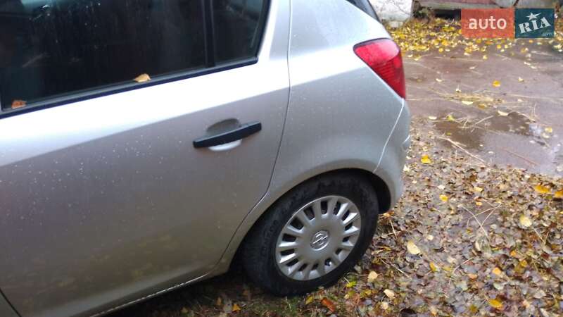 Хетчбек Opel Corsa 2009 в Коростені