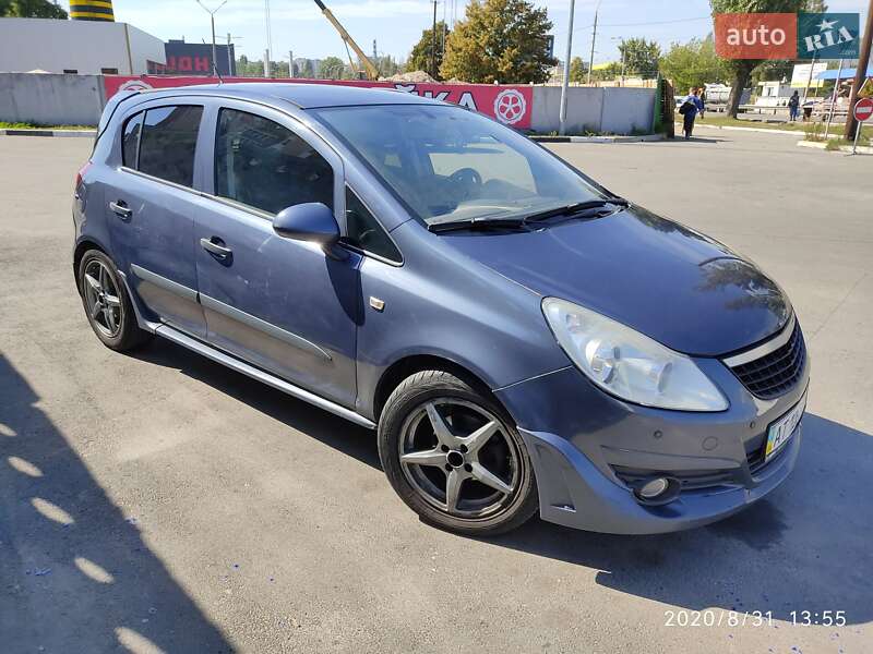 Хэтчбек Opel Corsa 2007 в Киеве