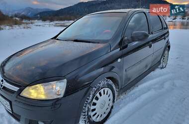 Хэтчбек Opel Corsa 2006 в 