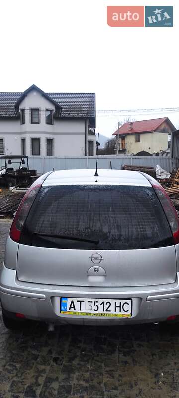 Хетчбек Opel Corsa 2004 в Верховині фото 2 Хетчбек Opel Corsa 2004 в Верховині