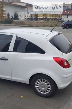 Хэтчбек Opel Corsa 2010 в Киеве