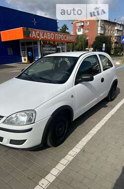 Хэтчбек Opel Corsa 2005 в Калуше