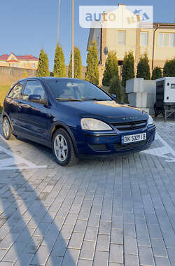 Хэтчбек Opel Corsa 2004 в 