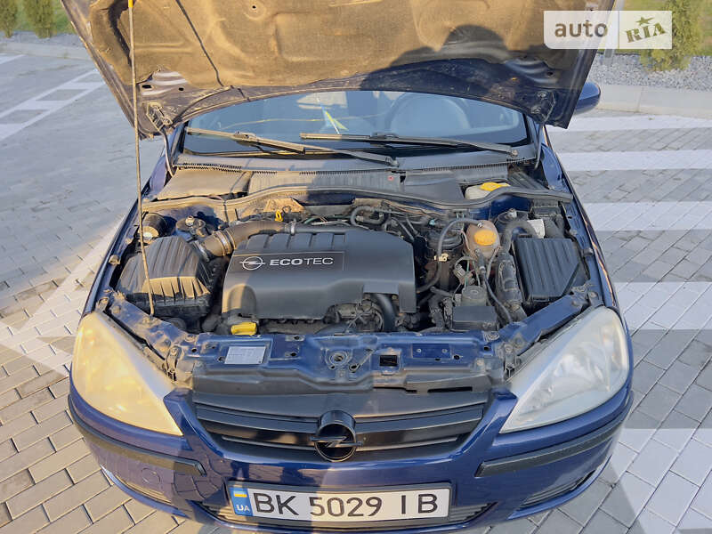 Хэтчбек Opel Corsa 2004 в Ровно