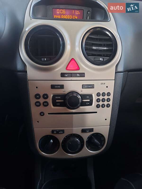 Хэтчбек Opel Corsa 2007 в Кицмани