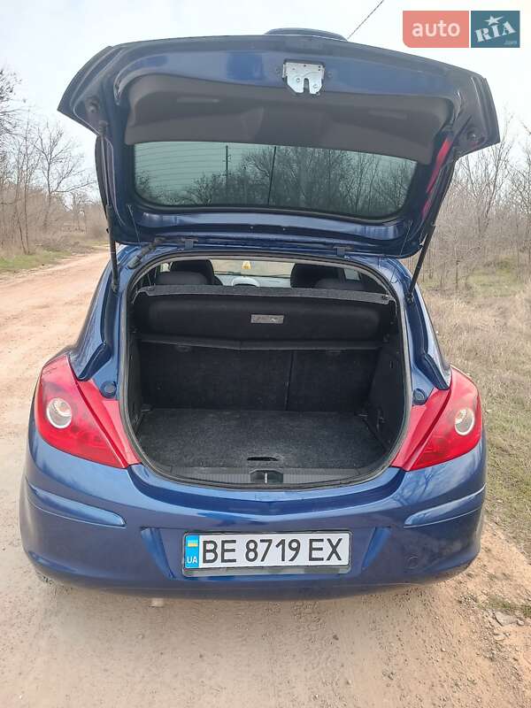 Хетчбек Opel Corsa 2007 в Миколаєві