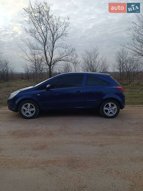 Хетчбек Opel Corsa 2007 в Миколаєві