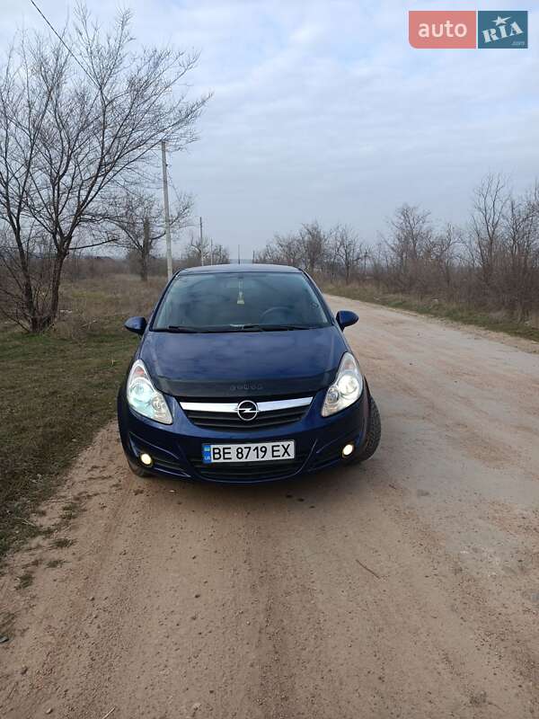 Хетчбек Opel Corsa 2007 в Миколаєві
