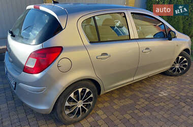 Хэтчбек Opel Corsa 2009 в Стрые