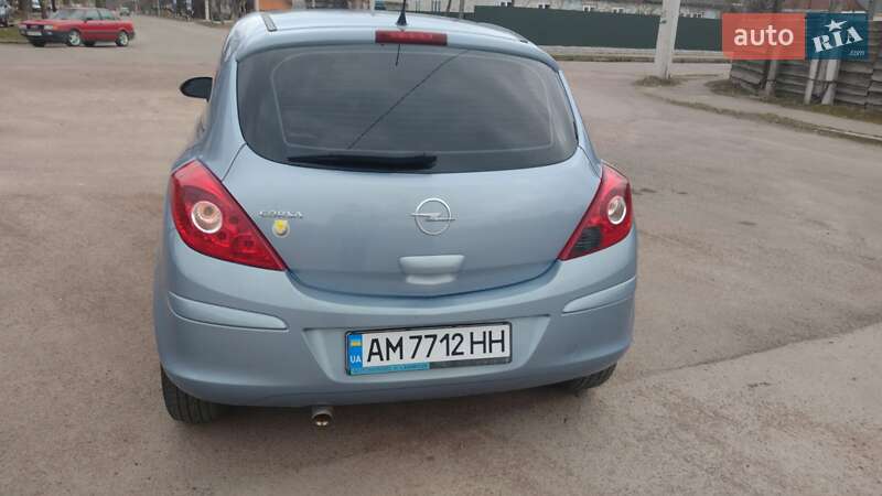Хэтчбек Opel Corsa 2009 в Коростене