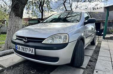 Хэтчбек Opel Corsa 2001 в Киеве