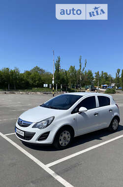 Хетчбек Opel Corsa 2014 в 