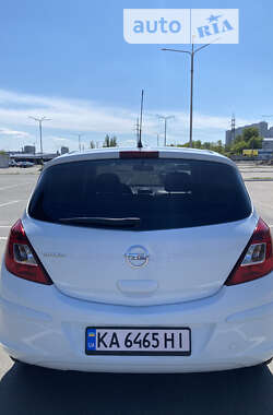 Хетчбек Opel Corsa 2014 в 