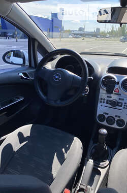 Хетчбек Opel Corsa 2014 в 