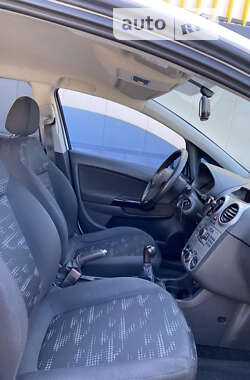Хетчбек Opel Corsa 2014 в 
