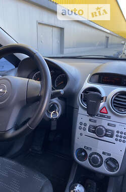 Хетчбек Opel Corsa 2014 в 