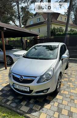 Хэтчбек Opel Corsa 2010 в Львове