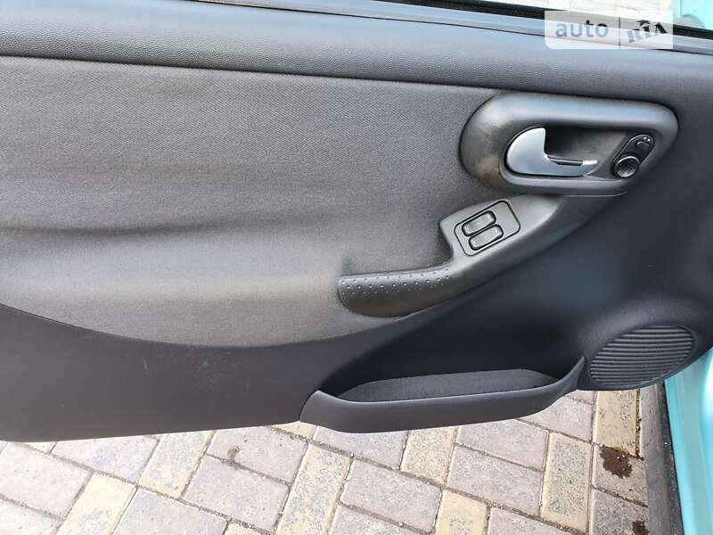 Хэтчбек Opel Corsa 2002 в Полтаве