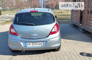 Хэтчбек Opel Corsa 2007 в Киеве