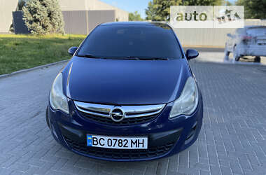 Хэтчбек Opel Corsa 2011 в 