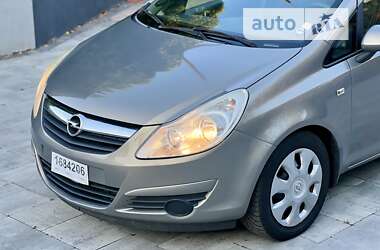 Хетчбек Opel Corsa 2010 в Луцьку