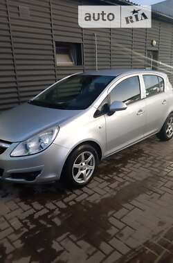 Хэтчбек Opel Corsa 2009 в Ивано-Франковске