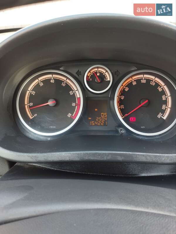 Хэтчбек Opel Corsa 2012 в Тернополе