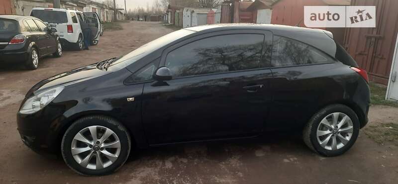 Хэтчбек Opel Corsa 2009 в Коростене
