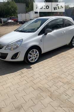 Хэтчбек Opel Corsa 2012 в 