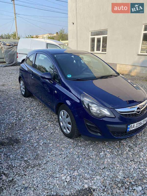 Хэтчбек Opel Corsa 2014 в Знаменке