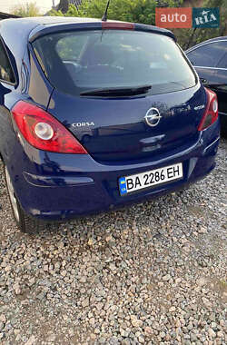 Хэтчбек Opel Corsa 2014 в 