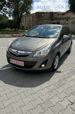 Хетчбек Opel Corsa 2011 в Бережанах