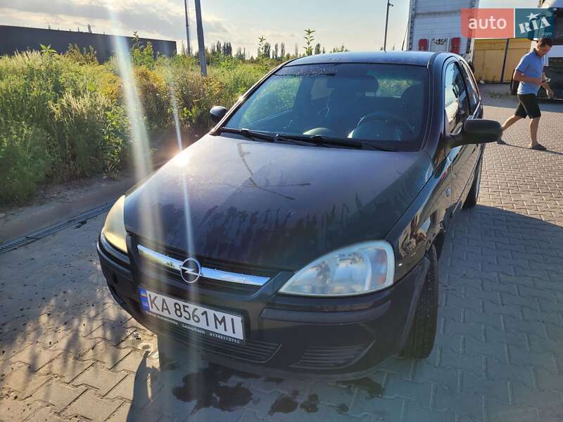 Хетчбек Opel Corsa 2004 в Києві